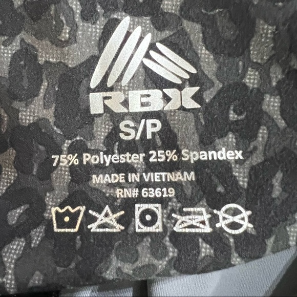 reebok HIGH RISE BLACK & GRAY ANIMAL PRINT LEGGINGS - Picture 5 of 5